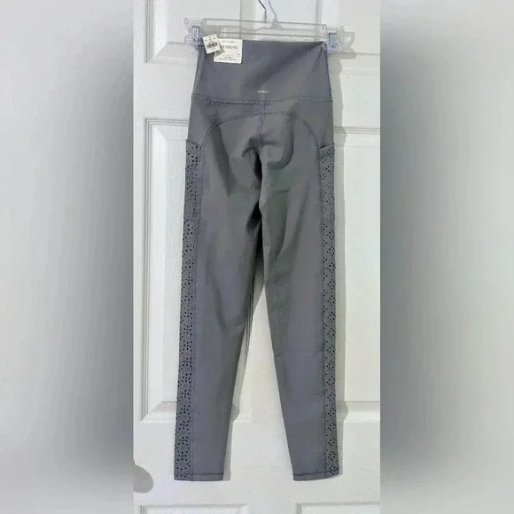 NWT Gray *Aerie* Leggings | XS | Hi-Rise | Feel Cool Laser-Cut Side Pockets - Picture 3 of 7